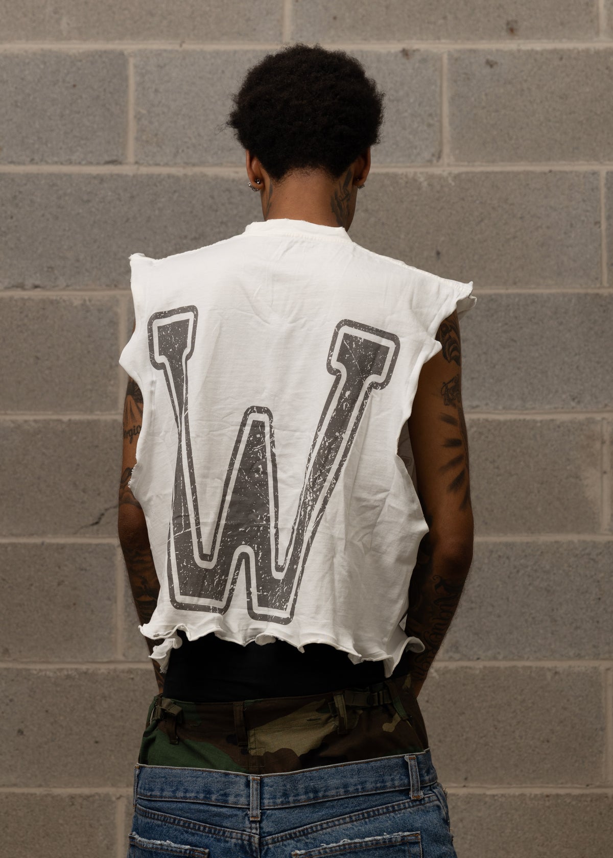 W DISTRESSED TANK TOP