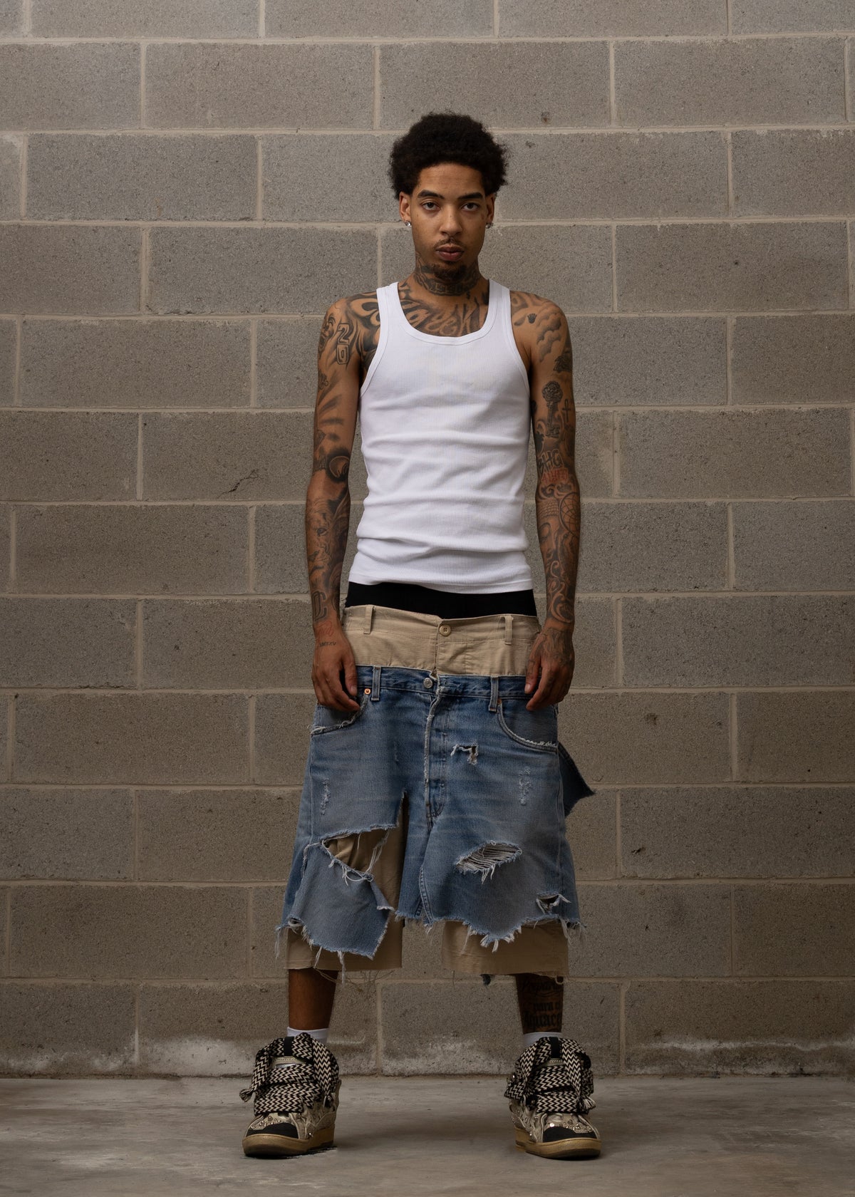 WLRY DISTRESSED PANTS BEIGE 1 OF 1