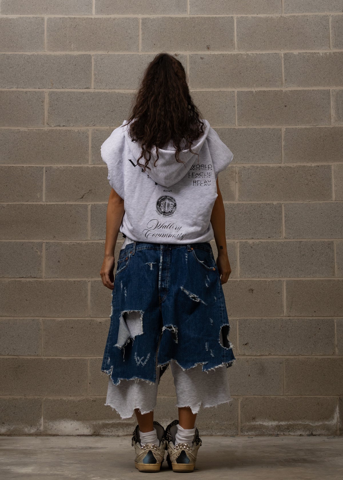 WLRY GREY PADDED SLEEVELESS HOODIE