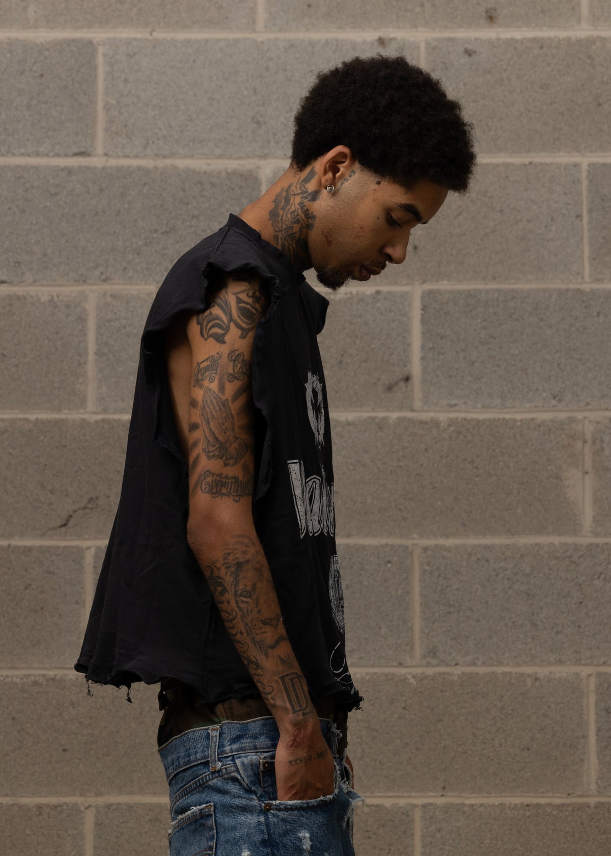 WALLERY STAR DISTRESSED TANK TOP