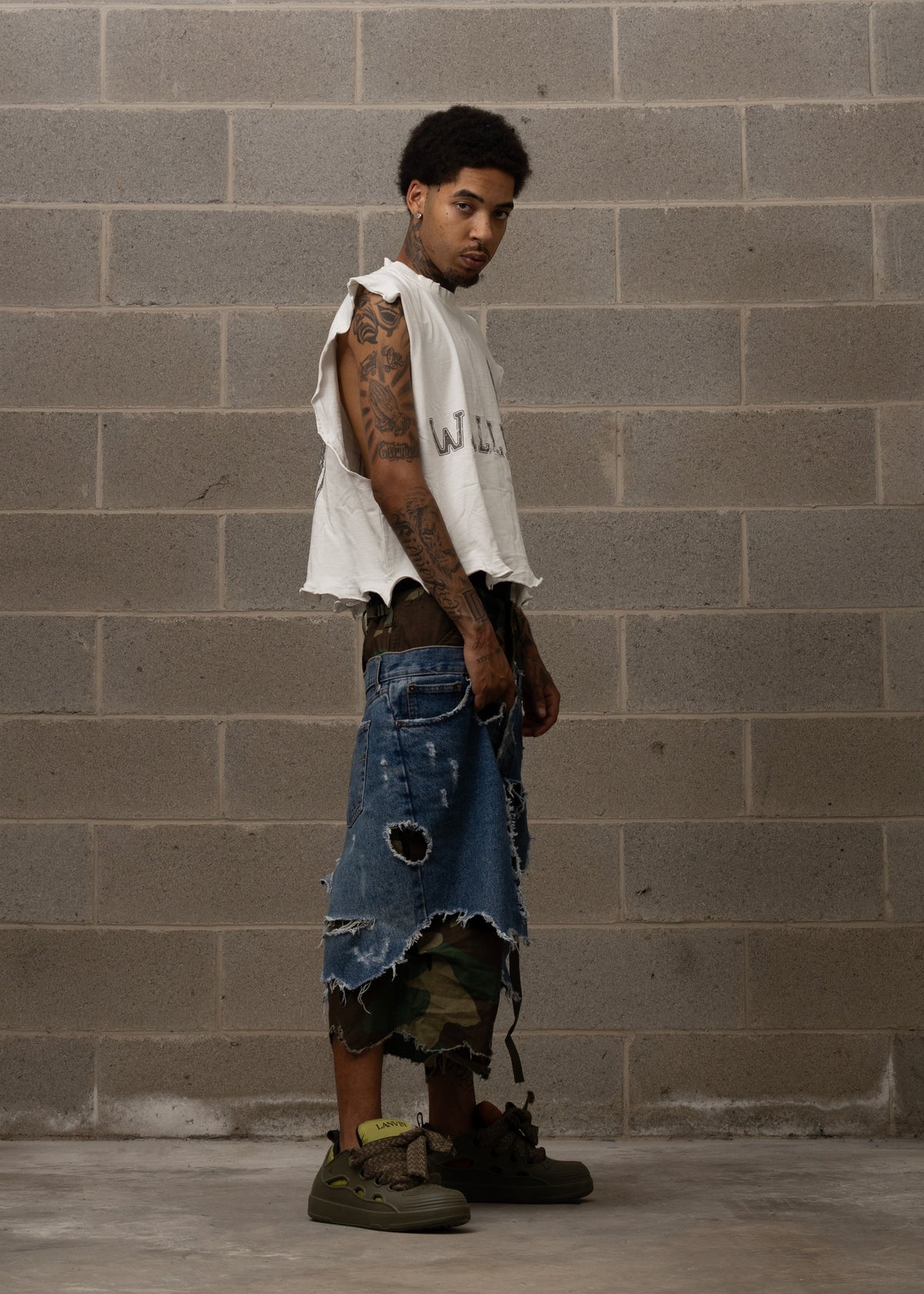 W DISTRESSED TANK TOP