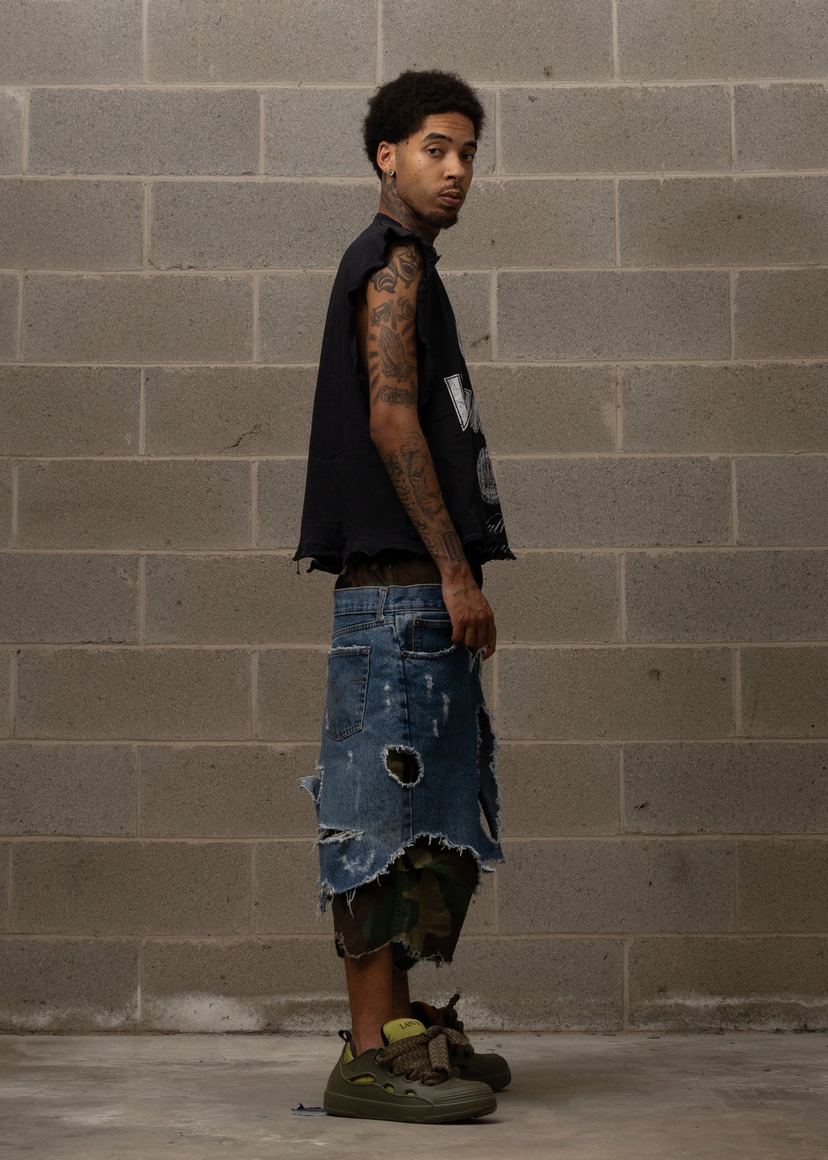 WALLERY STAR DISTRESSED TANK TOP