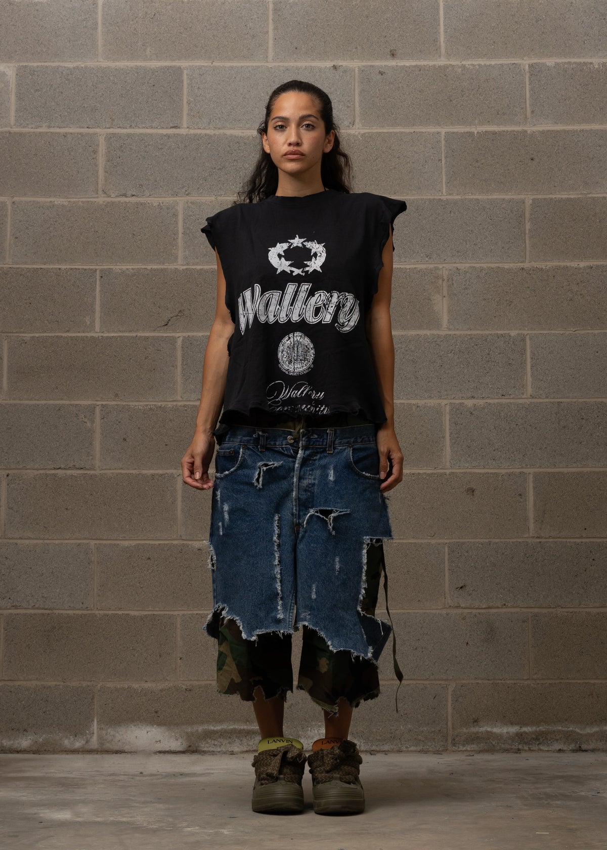WALLERY STAR DISTRESSED TANK TOP