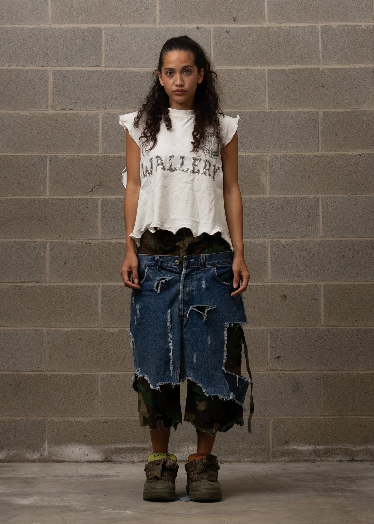W DISTRESSED TANK TOP