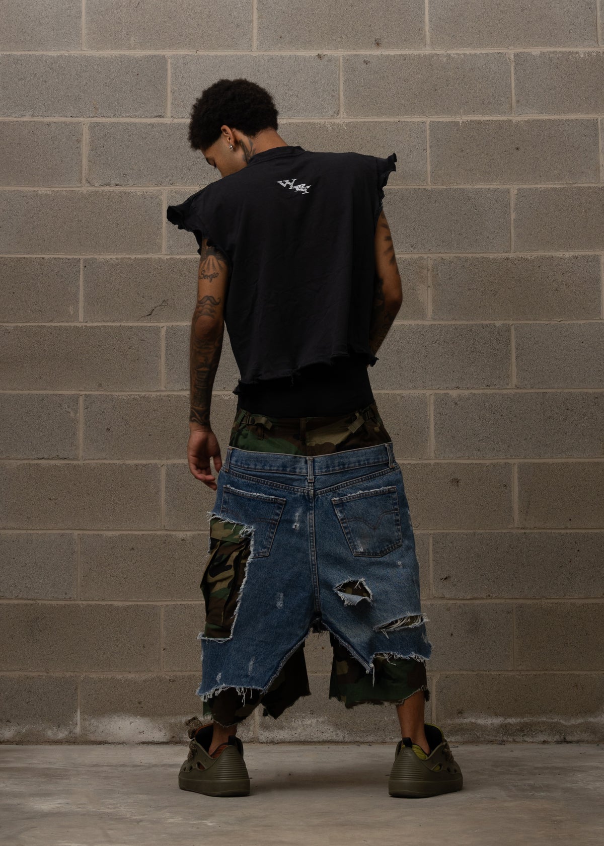WLRY SPONSORED DISTRESSED TANK TOP