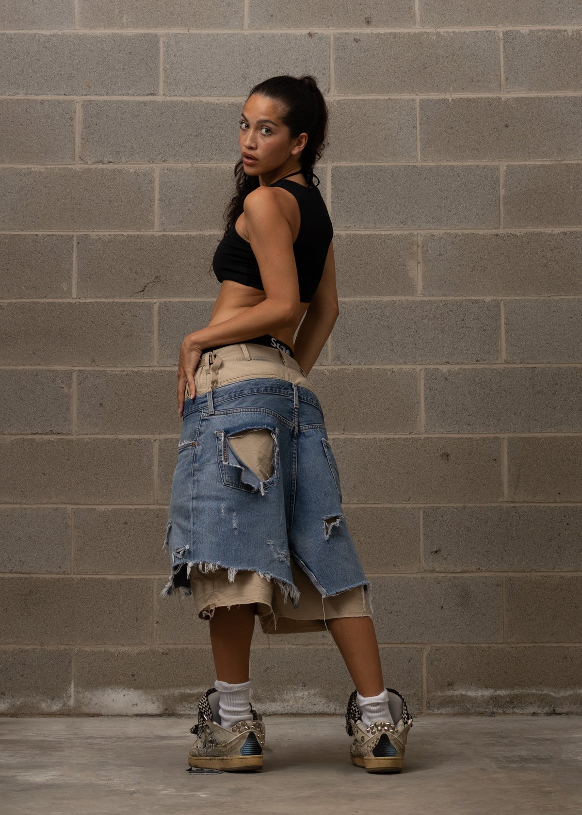 WLRY DISTRESSED PANTS BEIGE 1 OF 1