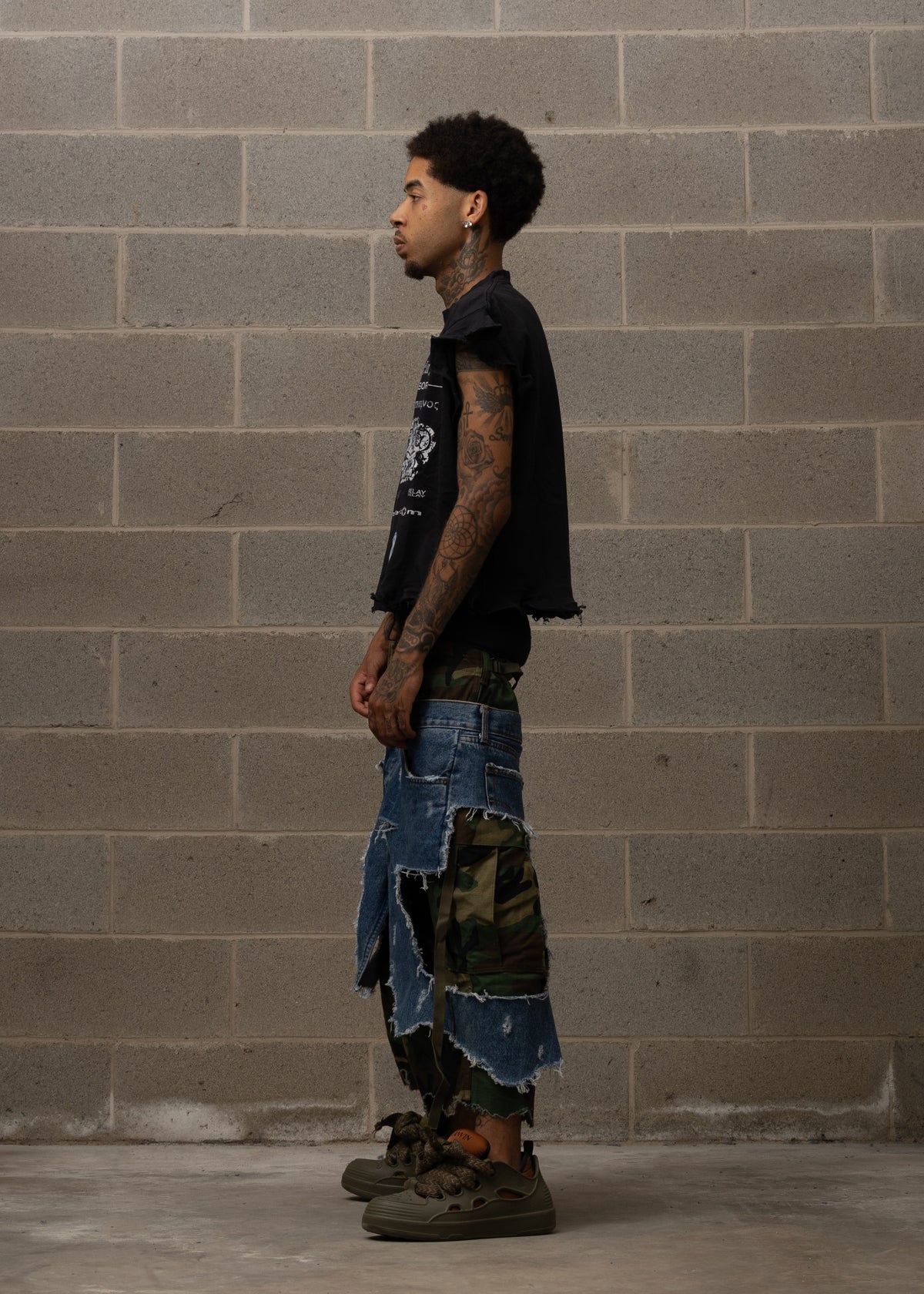 WLRY SPONSORED DISTRESSED TANK TOP